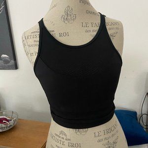 Lululemon sports bra/top, higher cut, size M
